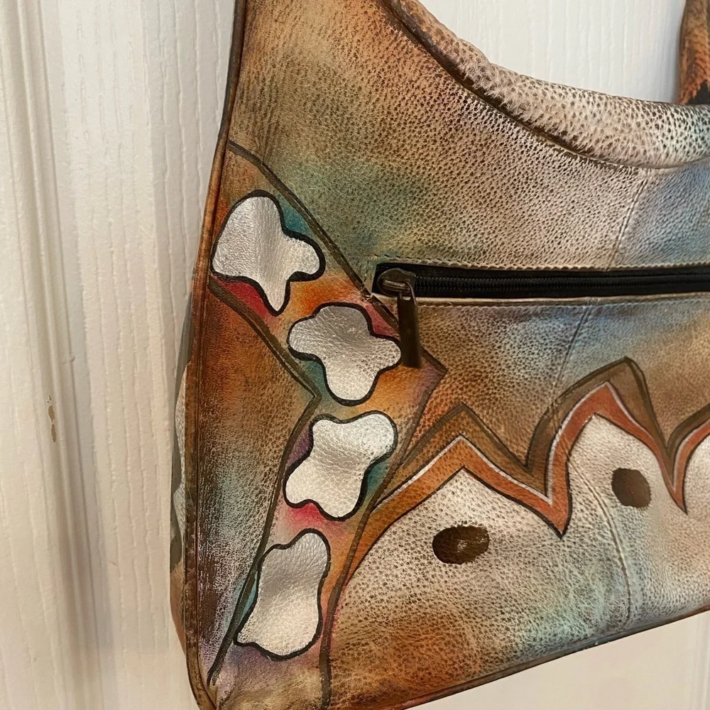 Anuschka Womens Vintage Hand Painted Medium Sized Purse Handbag